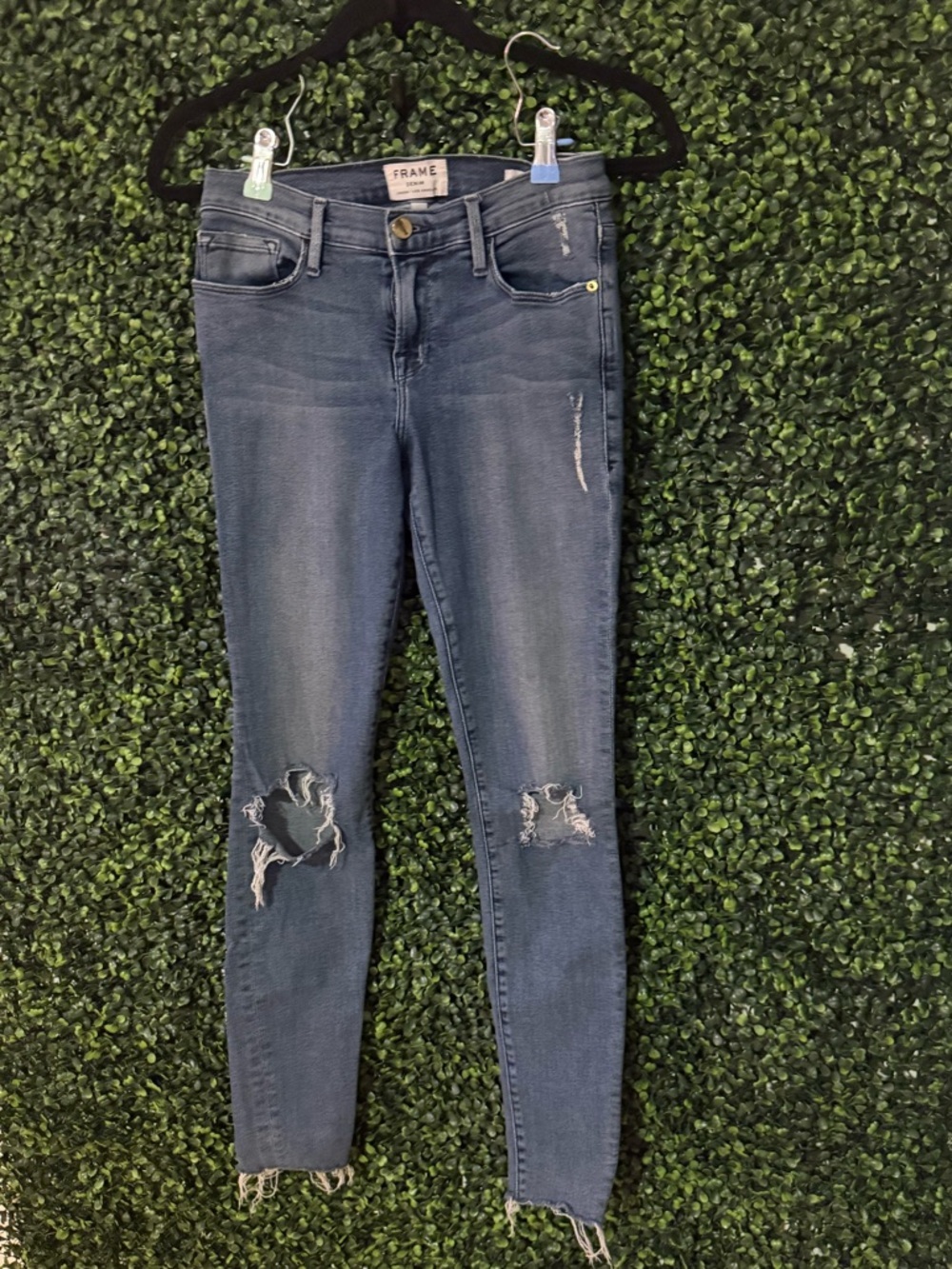 Frame Distressed Skinny Jeans